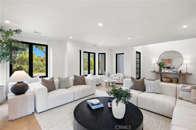 1312 Dover Drive, Newport Beach, CA 92660