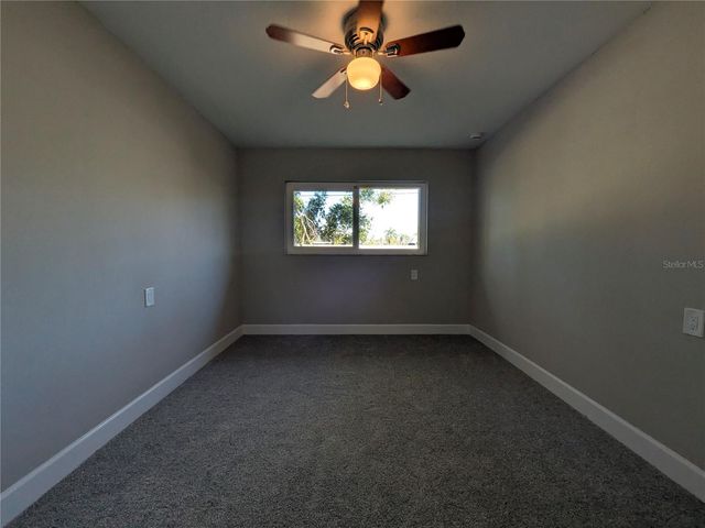 5523 VENETIAN BOULEVARD NE, St Petersburg, FL 33703