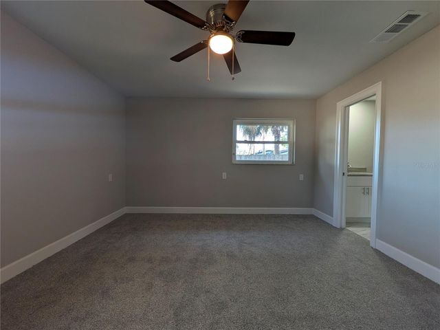 5523 VENETIAN BOULEVARD NE, St Petersburg, FL 33703