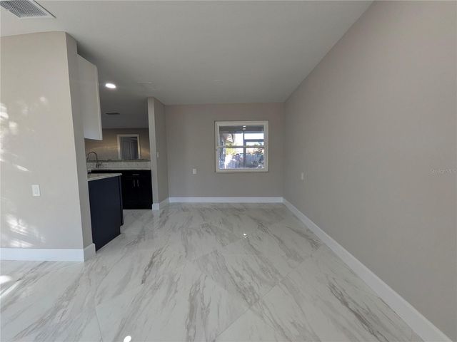 5523 VENETIAN BOULEVARD NE, St Petersburg, FL 33703