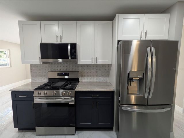 5523 VENETIAN BOULEVARD NE, St Petersburg, FL 33703