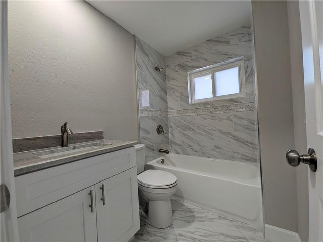 5523 VENETIAN BOULEVARD NE, St Petersburg, FL 33703