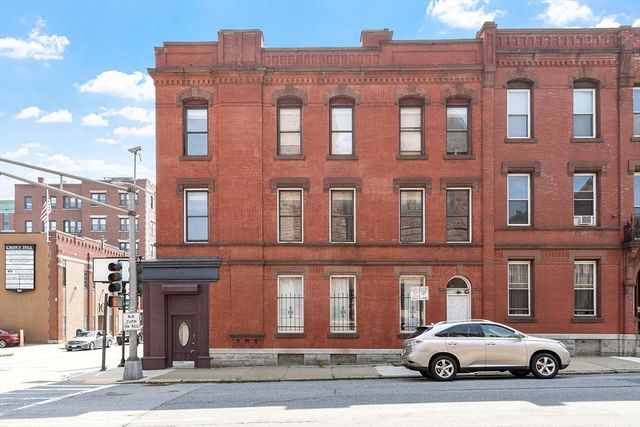 104 Pleasant St, Worcester, MA 01609