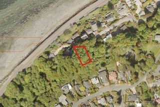 32 XX NW Esplanade, Seattle, WA 98117