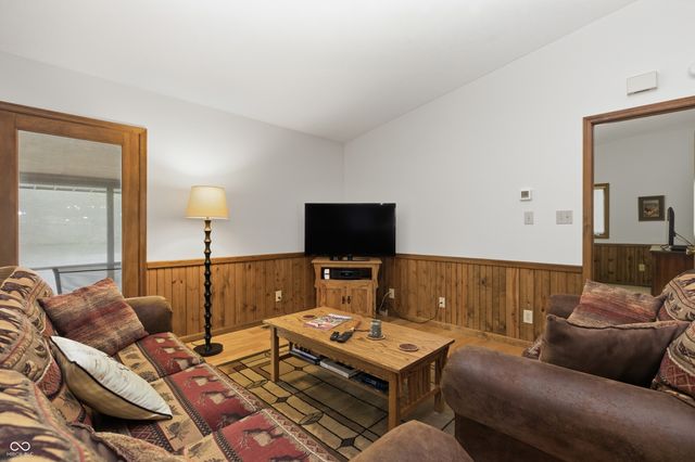 4534 Executive Drive, Spencer, IN 47460