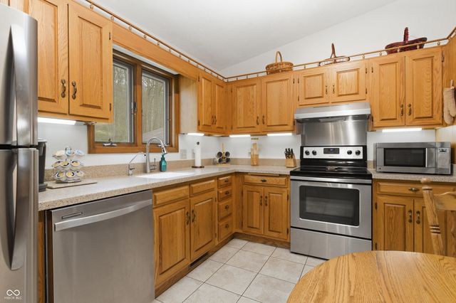 4534 Executive Drive, Spencer, IN 47460