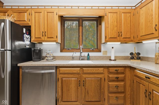 4534 Executive Drive, Spencer, IN 47460