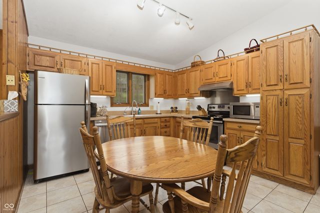 4534 Executive Drive, Spencer, IN 47460