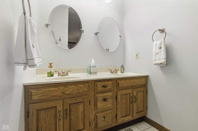 4534 Executive Drive, Spencer, IN 47460