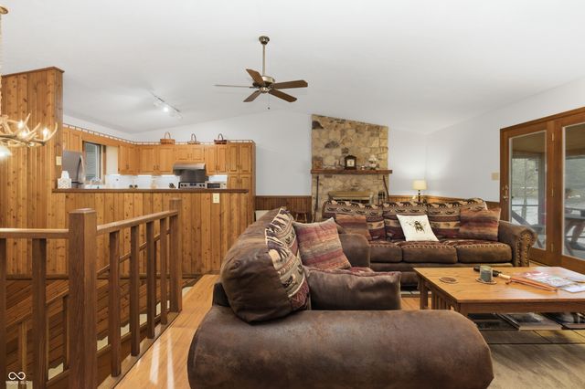 4534 Executive Drive, Spencer, IN 47460