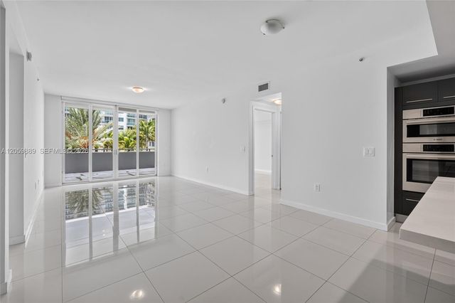 7751 NW 107th Avenue 209, Doral, FL 33178