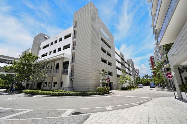 7751 NW 107th Avenue 209, Doral, FL 33178