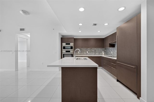 7751 NW 107th Avenue 209, Doral, FL 33178