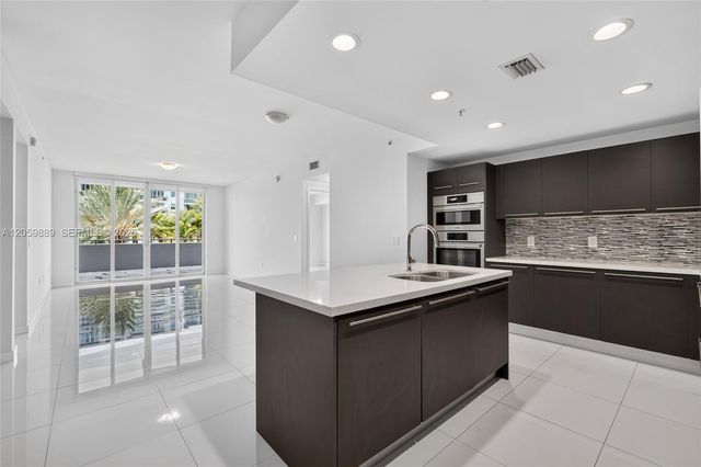 7751 NW 107th Avenue 209, Doral, FL 33178