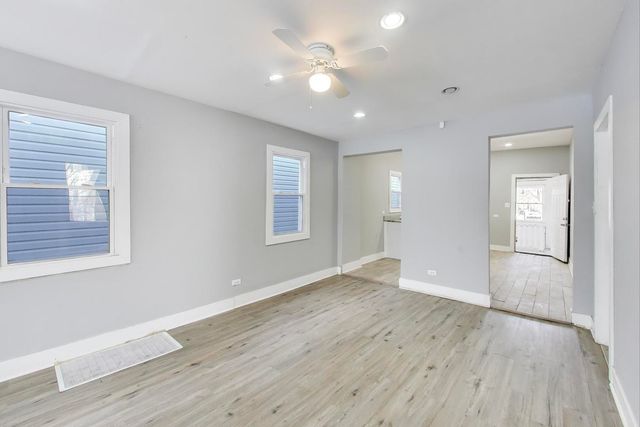 5116 S Carpenter Street, Chicago, IL 60609