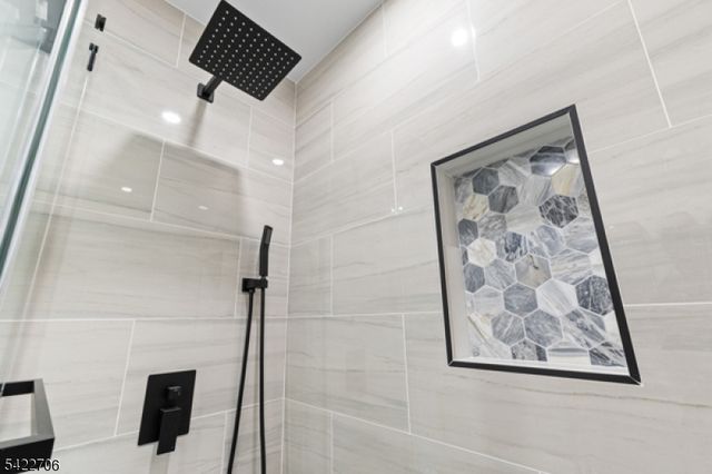 124 Dunbar Ave, Woodbridge Twp., NJ 08863