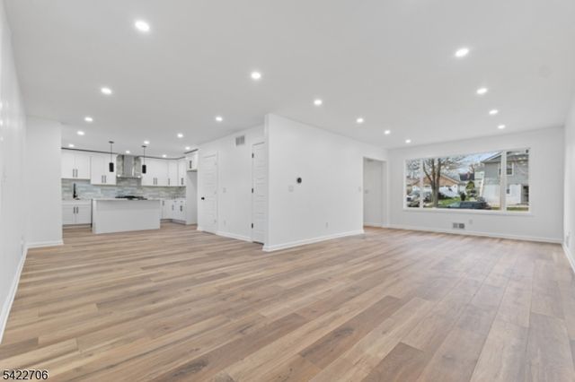 124 Dunbar Ave, Woodbridge Twp., NJ 08863