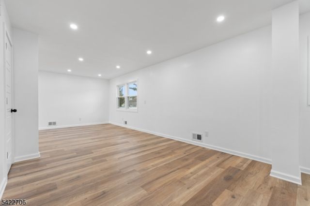 124 Dunbar Ave, Woodbridge Twp., NJ 08863