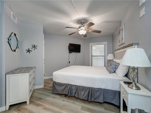 800 Sandcastle Dr 129, Port Aransas, TX 78373