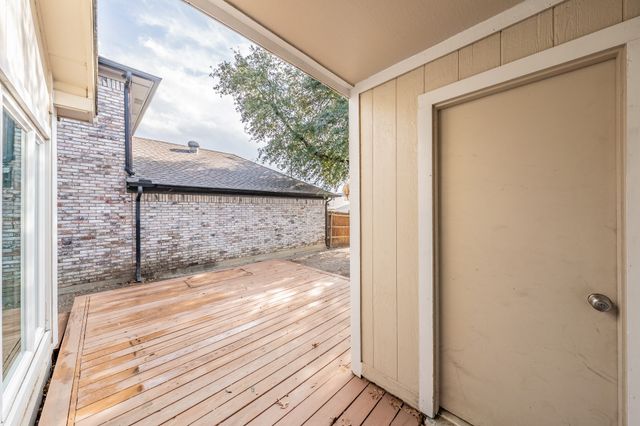 1004 Alameda Drive, Carrollton, TX 75007