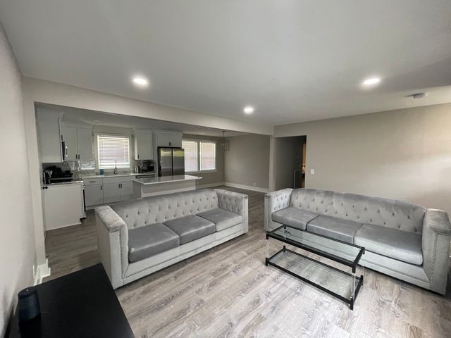 5049 Edmondson Pike, Nashville, TN 37211