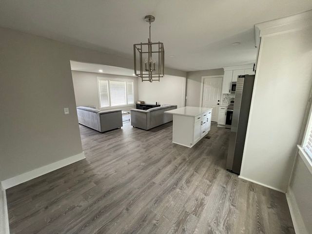 5049 Edmondson Pike, Nashville, TN 37211