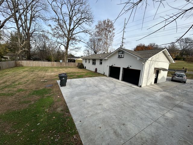 5049 Edmondson Pike, Nashville, TN 37211