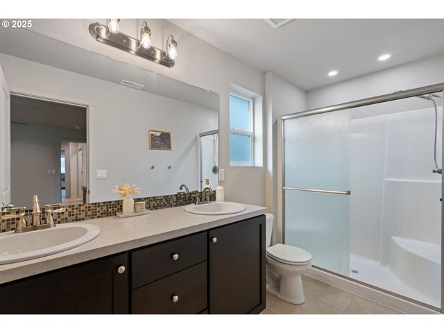 11528 Ne 126TH Ave, Vancouver, WA 98682