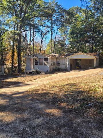 168 Stacy Springs Circle, Livingston, TX 77351