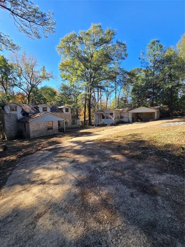 168 Stacy Springs Circle, Livingston, TX 77351