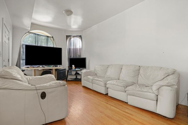 1510 S Millard Avenue, Chicago, IL 60623