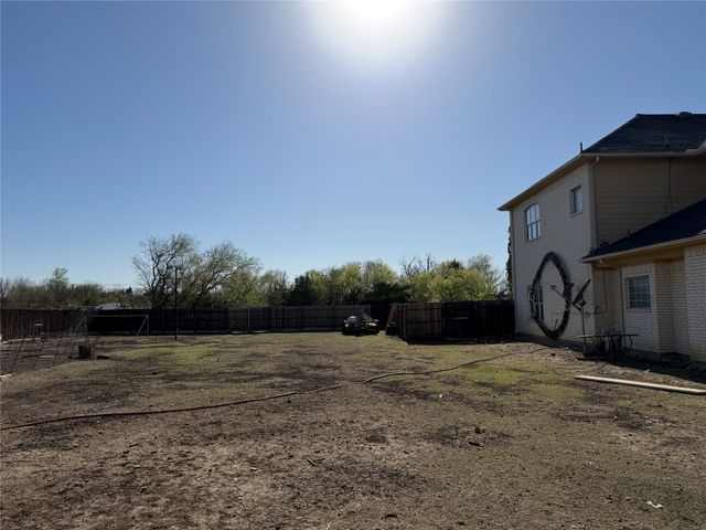 5036 Garden Drive, Hutchins, TX 75172