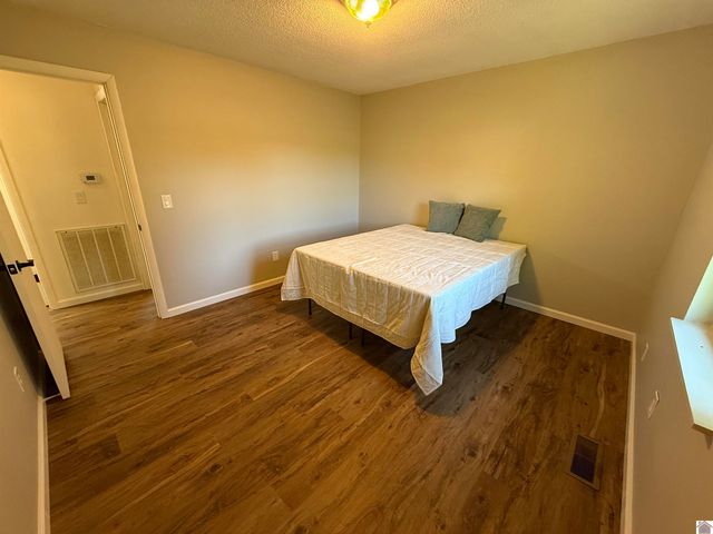 41 Candlelite Dr., Almo, KY 42020
