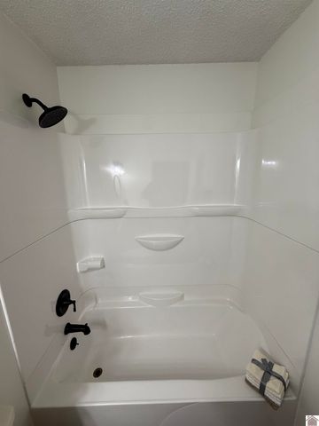 41 Candlelite Dr., Almo, KY 42020