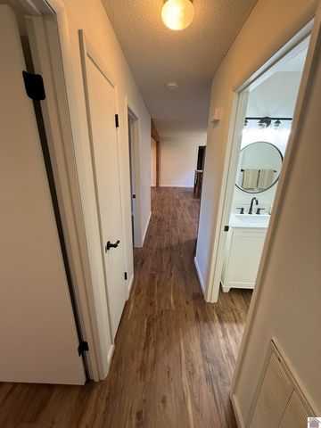 41 Candlelite Dr., Almo, KY 42020