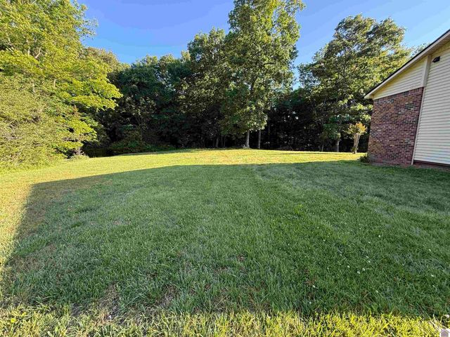41 Candlelite Dr., Almo, KY 42020