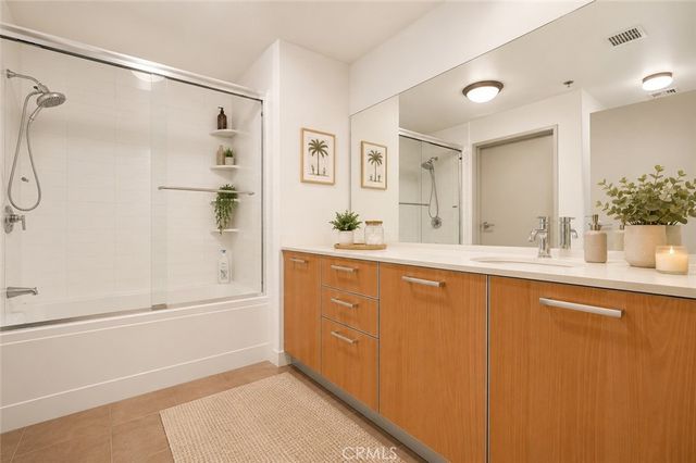 645 W 9th Street 314, Los Angeles, CA 90015