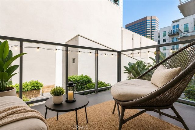 645 W 9th Street 314, Los Angeles, CA 90015