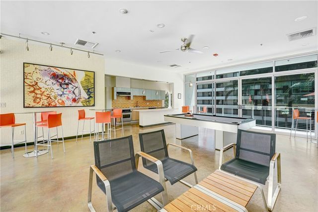 645 W 9th Street 314, Los Angeles, CA 90015