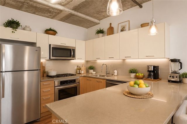 645 W 9th Street 314, Los Angeles, CA 90015