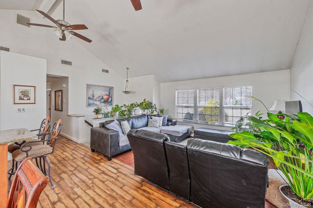 4 W Prospect Street, Selden, NY 11784