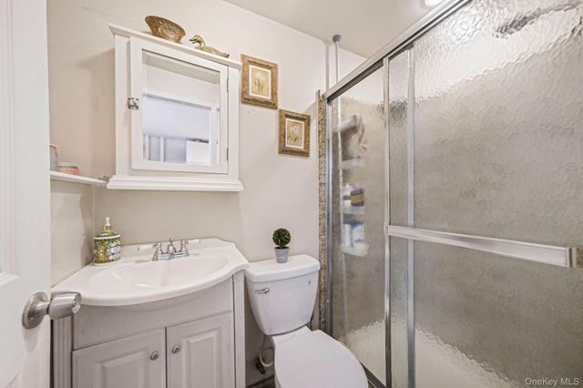 4 W Prospect Street, Selden, NY 11784