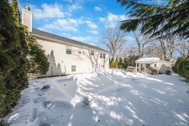 4 W Prospect Street, Selden, NY 11784