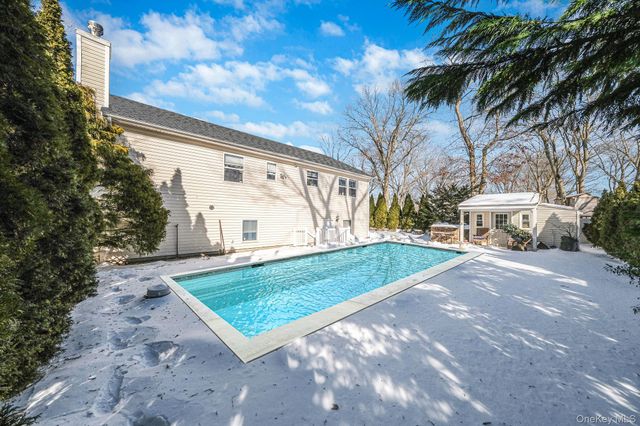 4 W Prospect Street, Selden, NY 11784