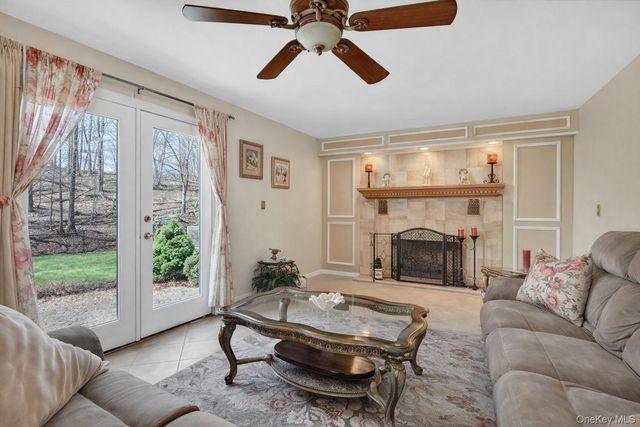 449 W Mombasha Road, Monroe, NY 10950