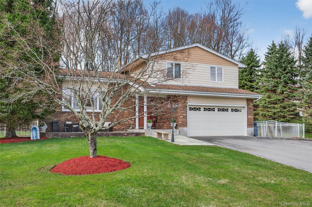 449 W Mombasha Road, Monroe, NY 10950