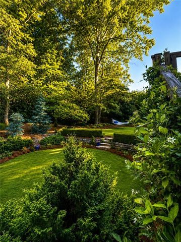 4648 Glenforest Drive NE, Roswell, GA 30075