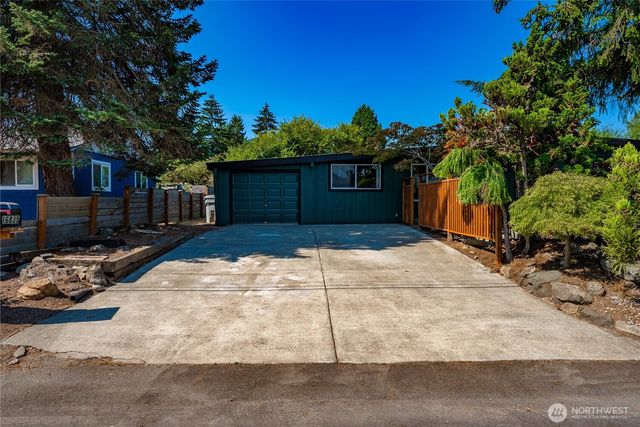 16835 123rd Avenue SE, Renton, WA 98058