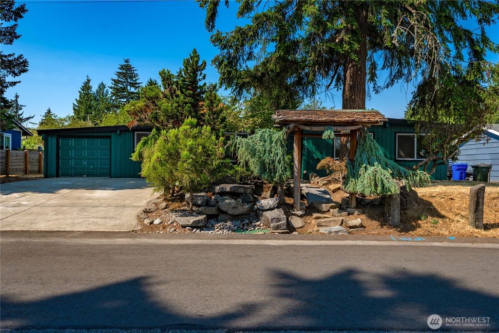 16835 123rd Avenue SE, Renton, WA 98058