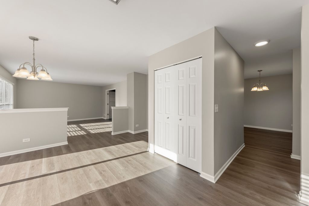 568 Rebecca Lane, Bolingbrook, IL 60440 — photo 5